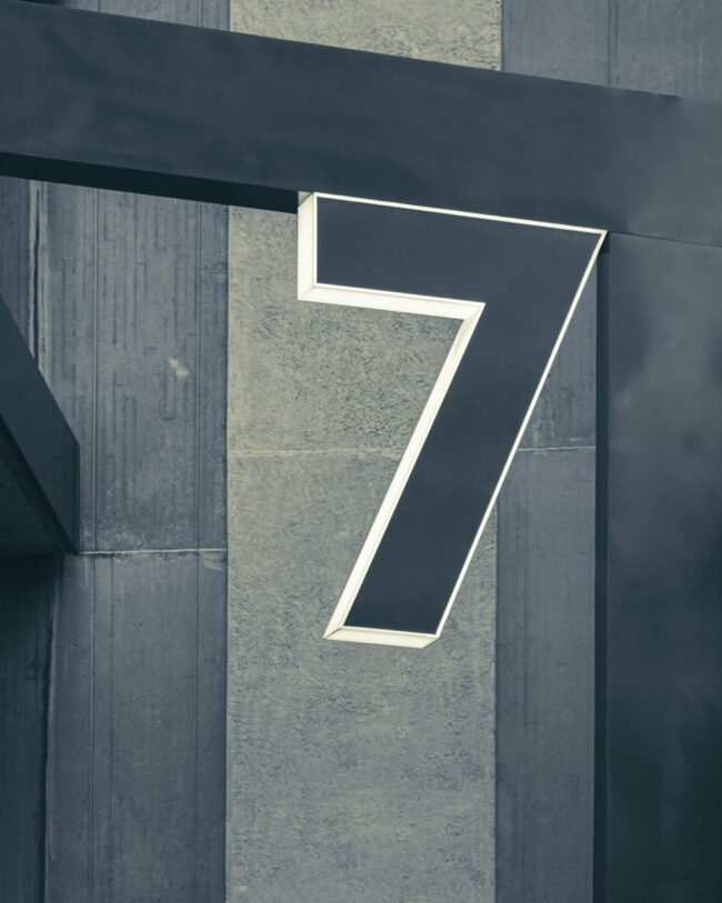 parrish-freeman-xkJd3YPCVIU-unsplash (1) Number Seven